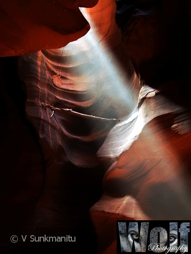 Carvings Antelope Canyon 002 Copyright Villayat Sunkmanitu.jpg